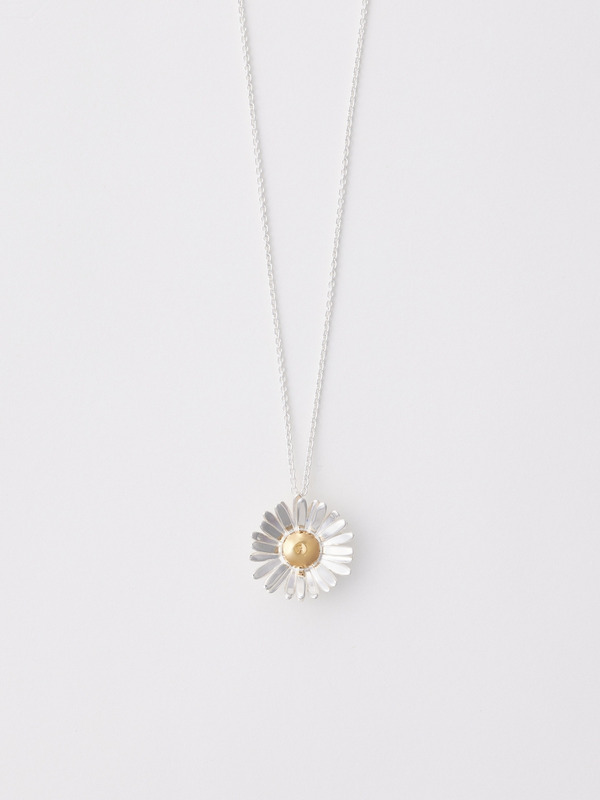 DAISY CHARM NECKLACE