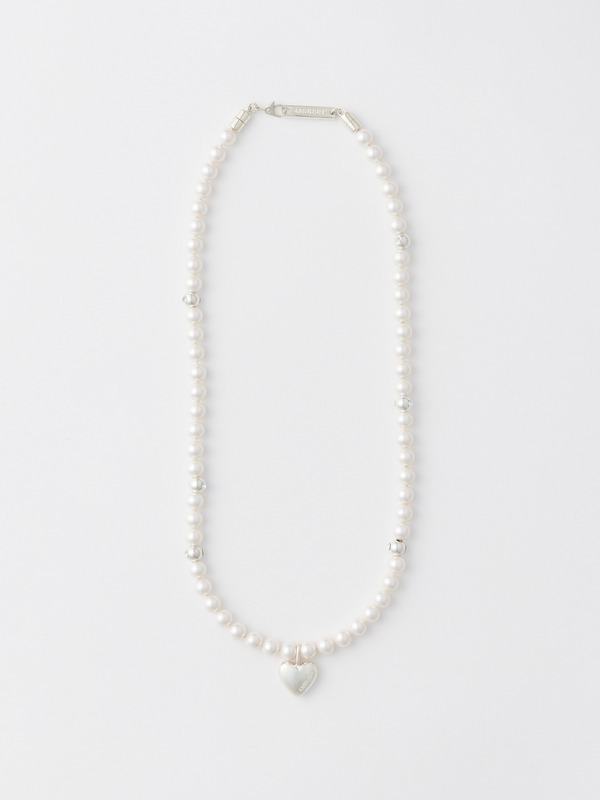 HEART CHARM PEARL NECKLACE