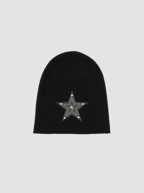 STAR PATCH BEANIE