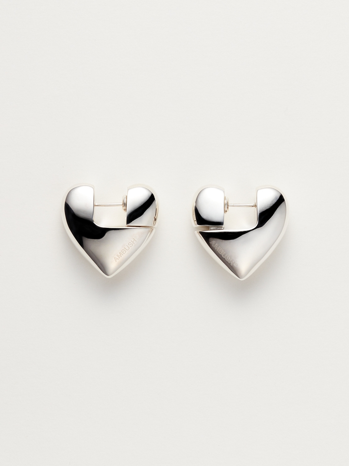 SMALL SOLID HEART EARRINGS 詳細画像 Silver 1